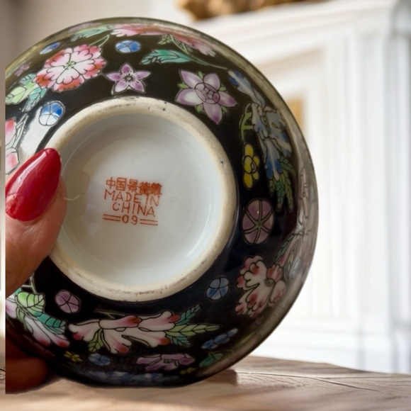 Vintage Floral Black Ceramic Bowl - Picture 8 of 9